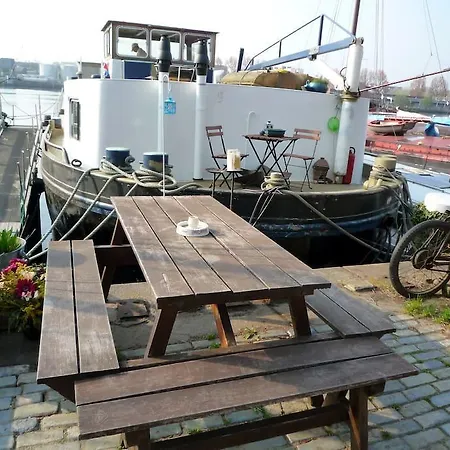 Borneokade Houseboat * 阿姆斯特丹